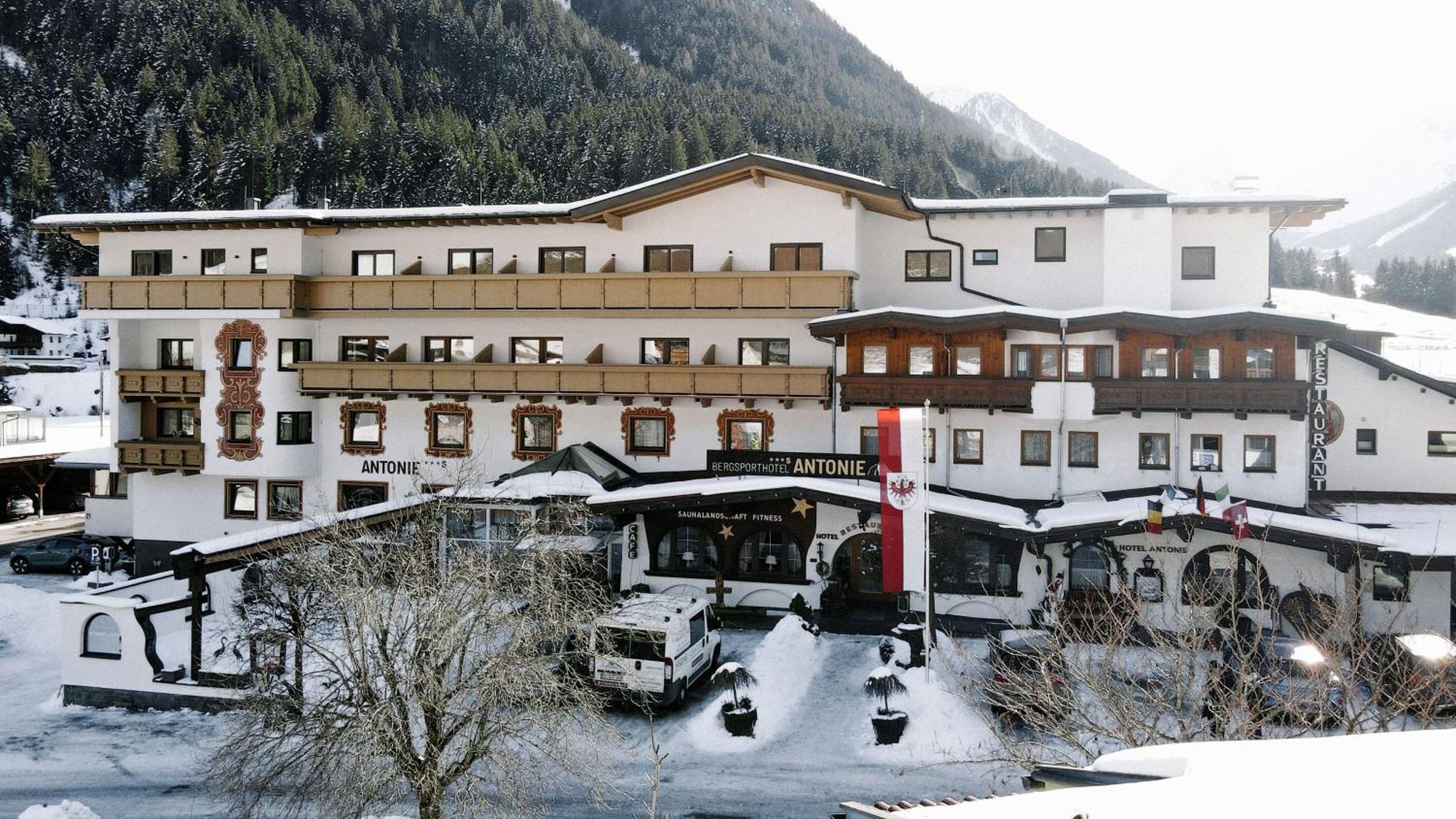 Bergsporthotel Antonie Gries im Sellrain Exterior photo