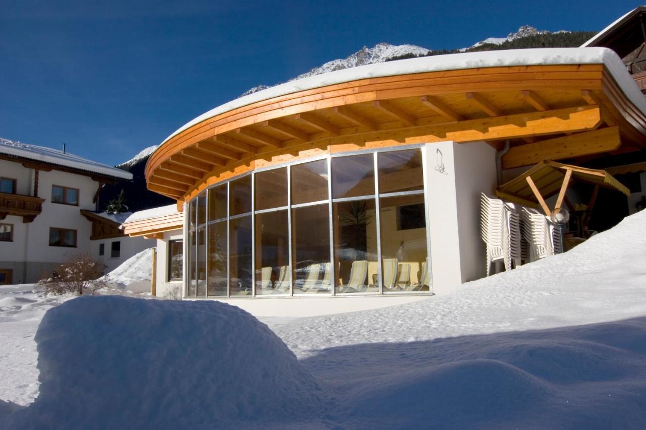 Bergsporthotel Antonie Gries im Sellrain Exterior photo